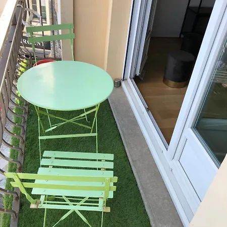 Apartment B2r